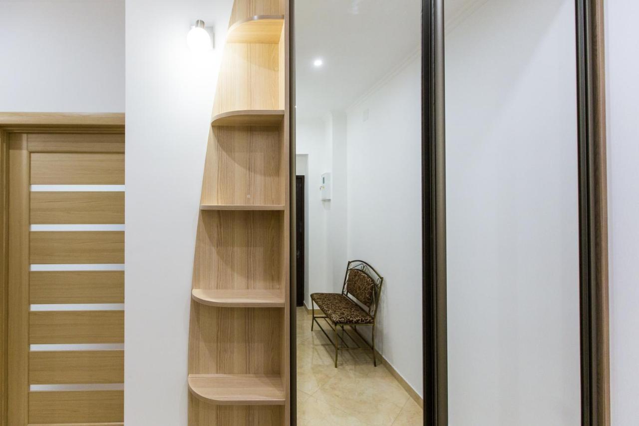 Avangard Kulisha 6B Apart リヴィウ エクステリア 写真
